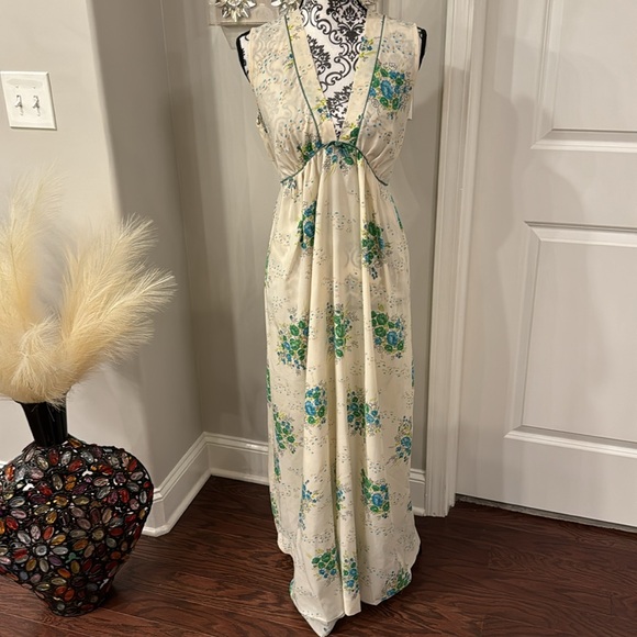 Vintage Dior Nightgown and Robe SetFinal Price Drop!! - Picture 6 of 15